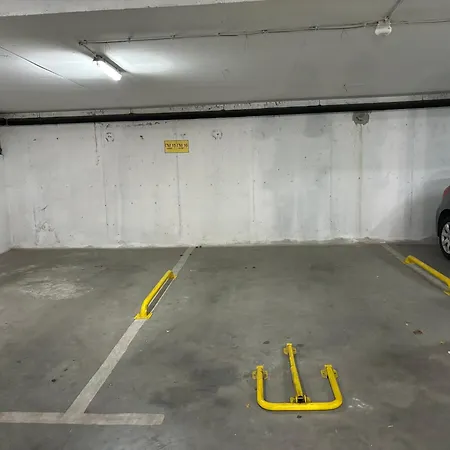 Cozy Corner-free Parking Apartament *