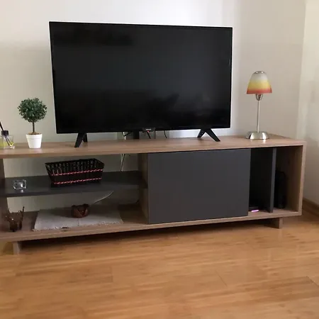 Cozy Corner-free Parking
