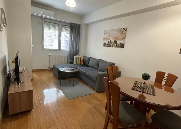 Cozy Corner-free Parking-self Check-in Appartement